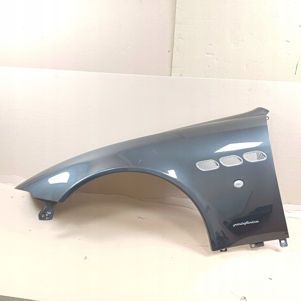 Купить 2007 maserati quattroporte крыло