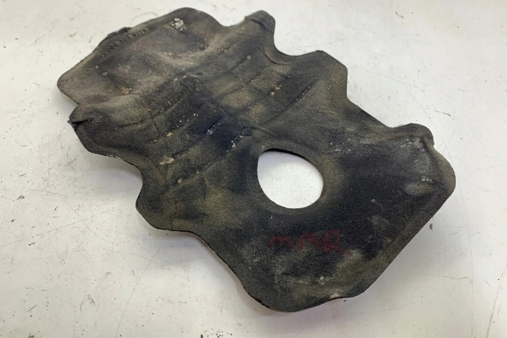 фото №7, Шумоизоляция капот audi a5 8t3 06e103977b 3.0l бензиновый 245kw 2011