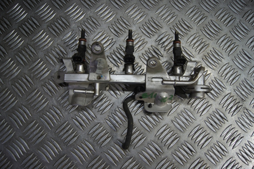 фото №1, Молдинг впрыскная dacia sandero ii 175201470r