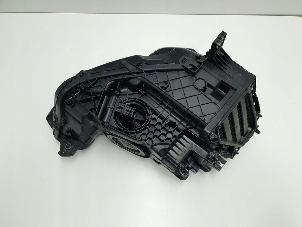 Audi q3 83a matrix full led лівий праві фара передня ліва правий європа Ціна