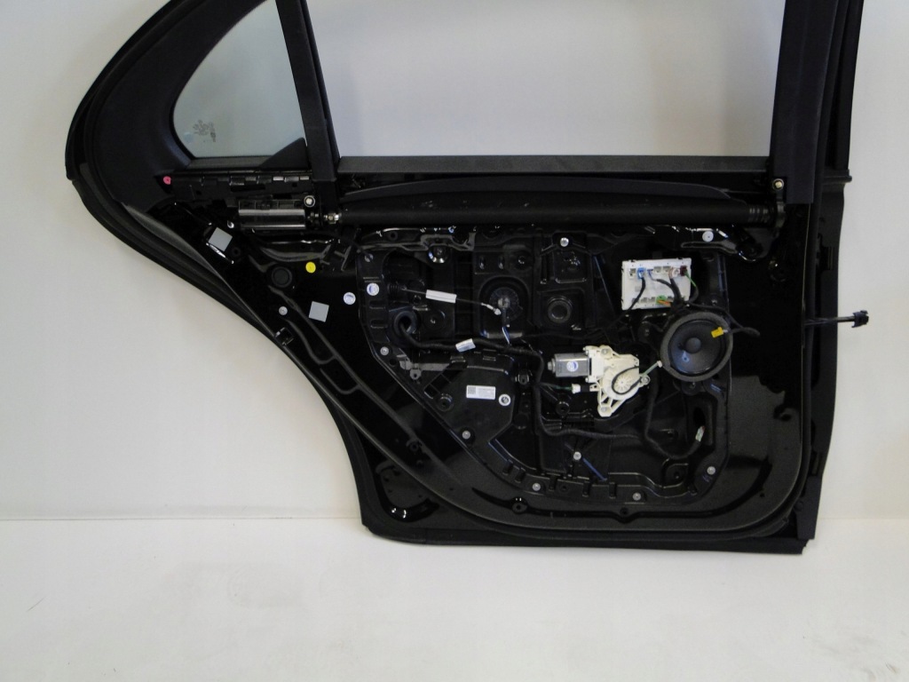 фото №8, Mercedes дверь задние левая s klasa 223 w223 a2237300300 a2237320300 long 197