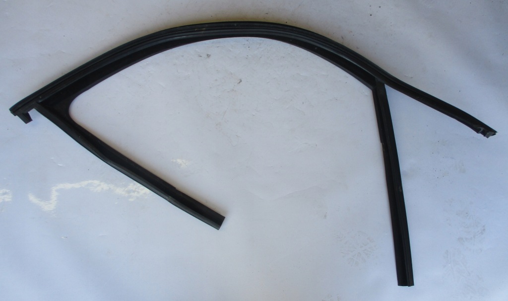 фото №1, Прокладка дверь перед передняя правая skoda superb ii lift