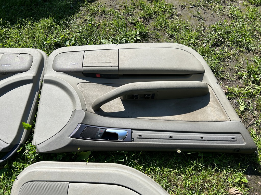 фото №9, Оббивка обшивки alcantara шторка скло двері audi a6 c5 kombi