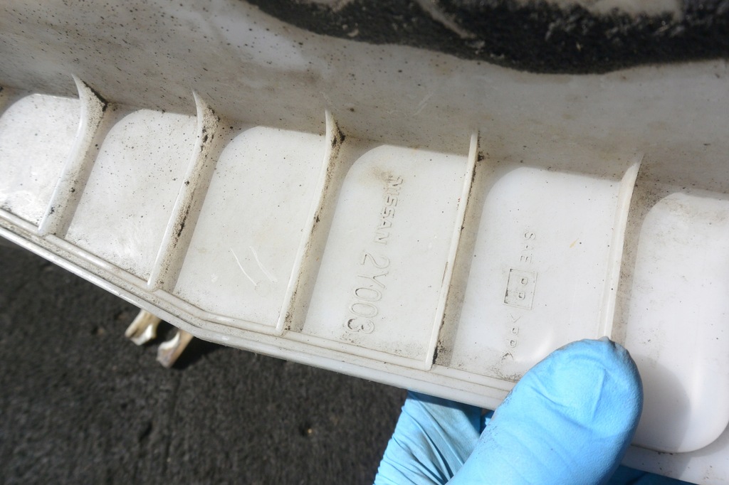 фото №6, Nissan maxima a33 00-04 абсорбер воздуха 2.0 3.0