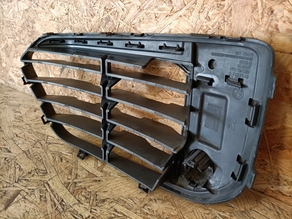 Bmw x1 f48 решётка бампера правый  перед 51117354778 с Разборки
