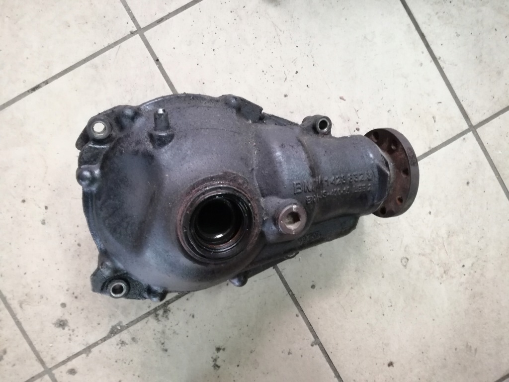 фото №1, Bmw x3 e83 2.5i редуктор передний 1428835