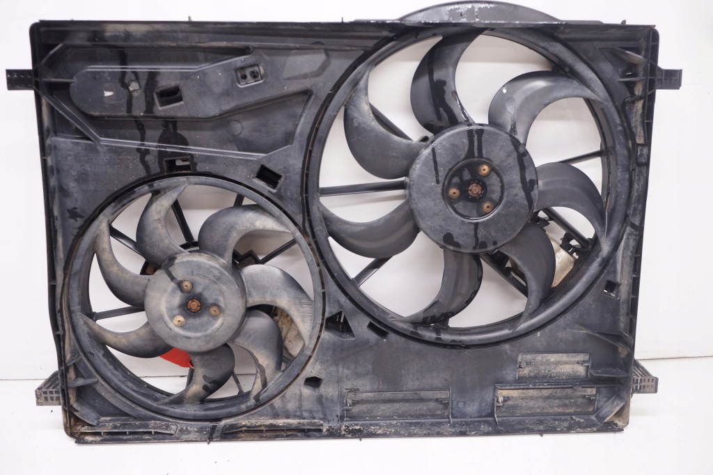 Вентилятор радиатора volvo 30792924 v70 3 s80 2 xc70 3 3135104003 Оригинал