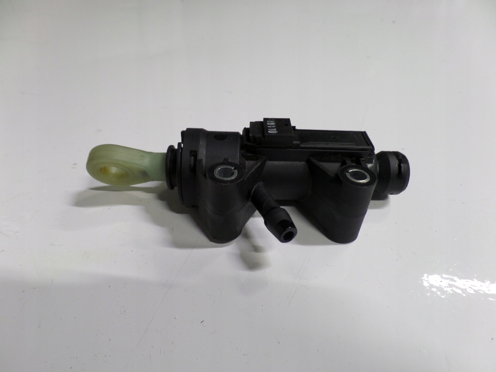 фото №1, Bmw 3 e90 320i помпа сцепления 6773570