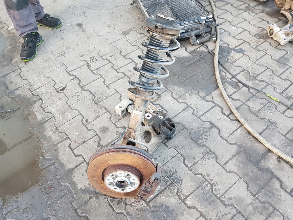 Купить Audi a3 8p 04-08r 2.0 tdi амортизатор поворотный кулак правый  перед