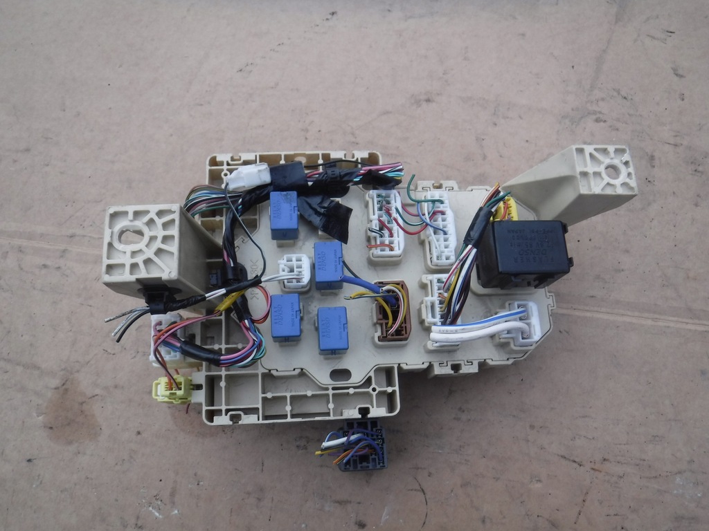 фото №1, Коробка предохранителей opel agila ii 36770-85l20