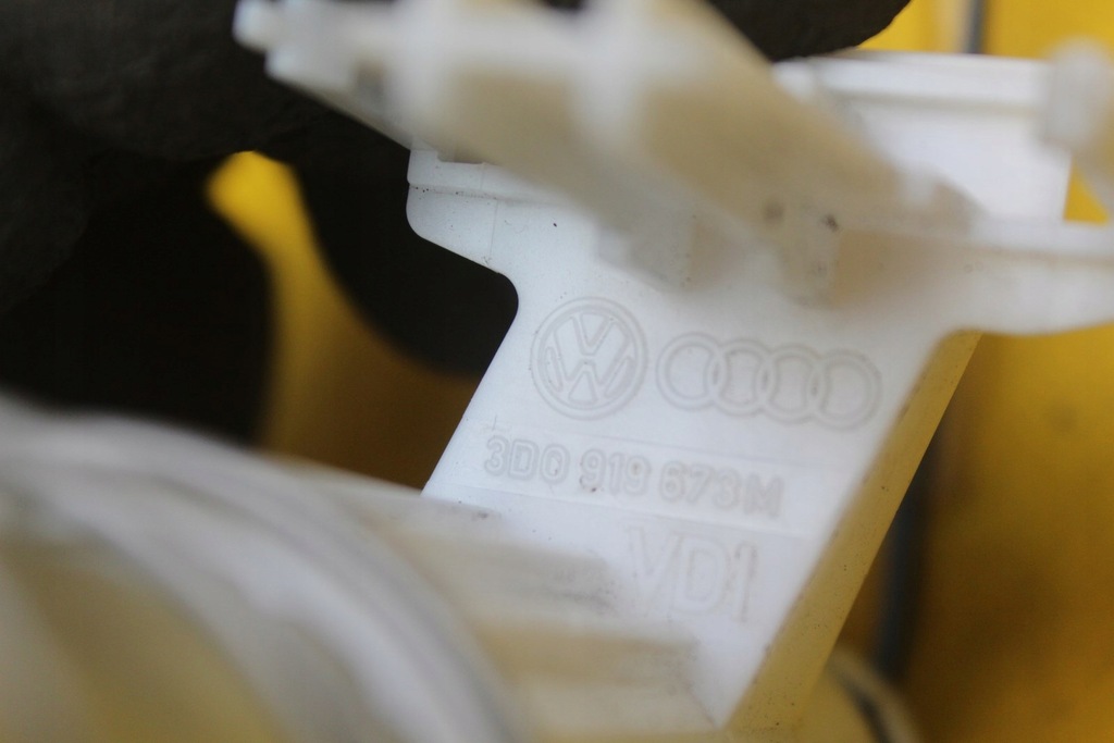 фото №8, Датчик уровня топлива vw phaeton 3d0919673m 3d020102