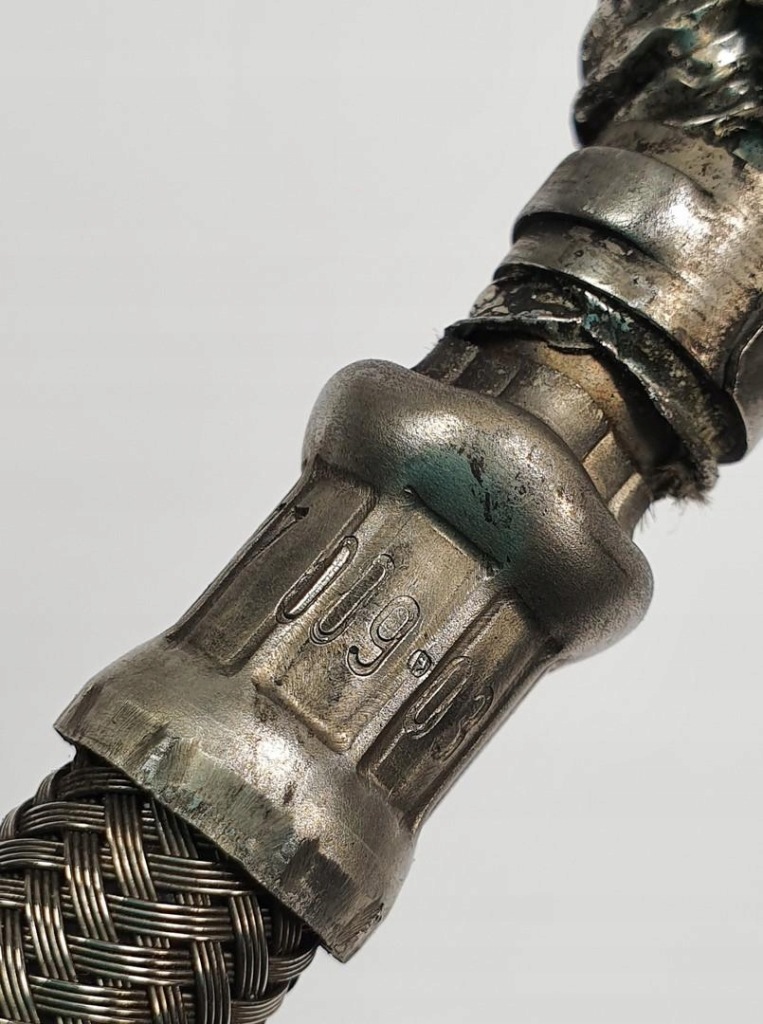 Шланг трубка масла турбины bmw 5 f10 4.4 v8 7577009 Недорого