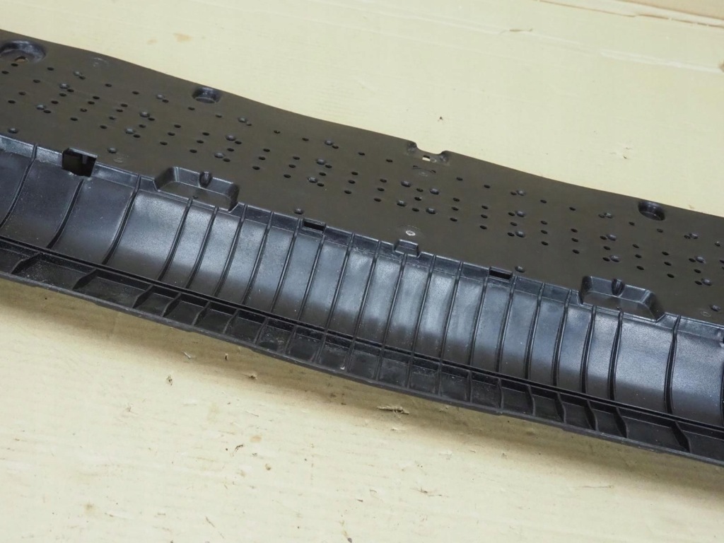 Плита накладка под двигатель бампера перед audi a4 b9 8w s-line 8w0807611f Цена