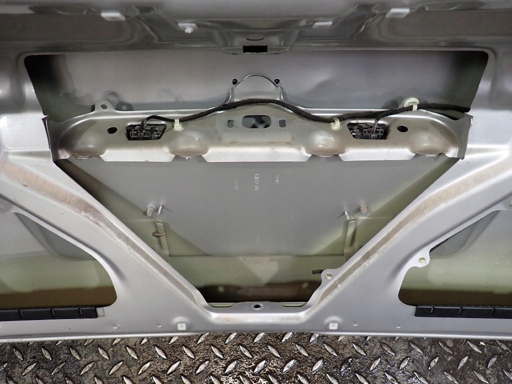 Купить Skoda fabia 1 99-04 седан крышка багажника задняя