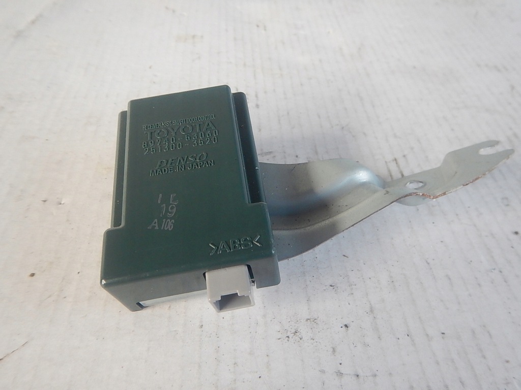 фото №1, Lexus is is220 is250 ii модуль блок управления дверь