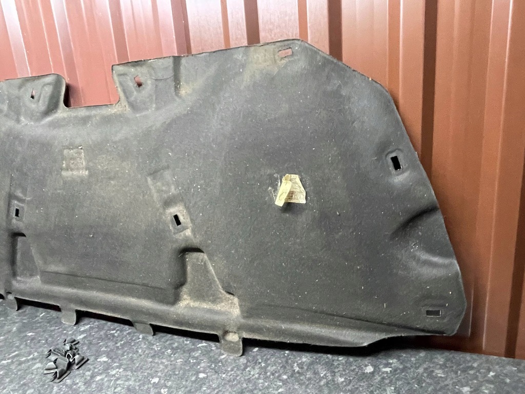 фото №10, Ford focus mk3 2010-2014 шумоизоляция капот крышки двигателя + клипсы