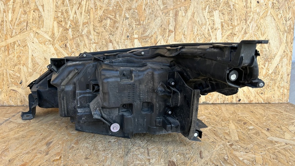 фото №15, Lexus lx iii urj200 2017 лампи передні