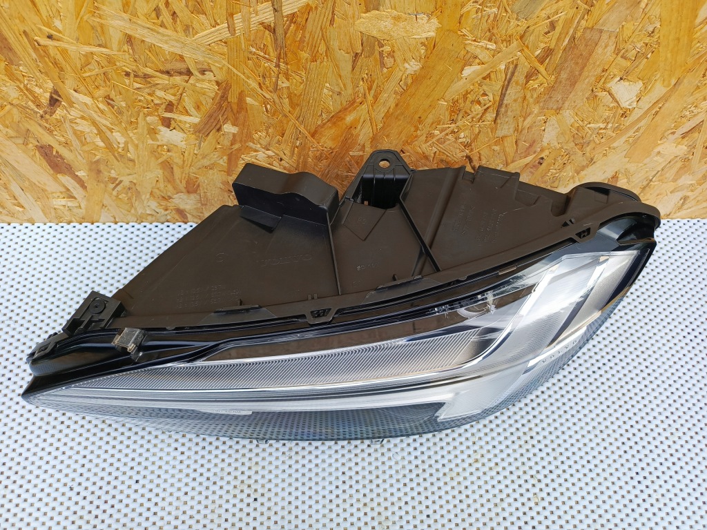 фото №4, Лампа перед левая volvo v90 s90 full led rht lh 31386164