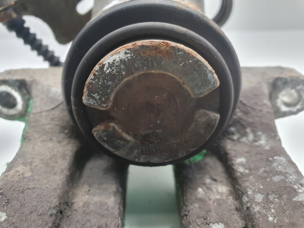 Vw passat b5 audi a4 b5 супорт гальмівний лівий задня водія Київ