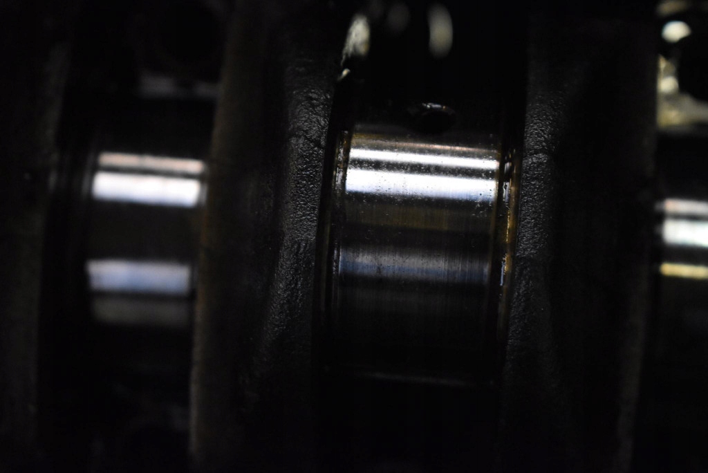 Блок низ  двигуна wał 6110110501 mercedes c-klasa w203 2.2 cdi 122 km 00-04 Недорого