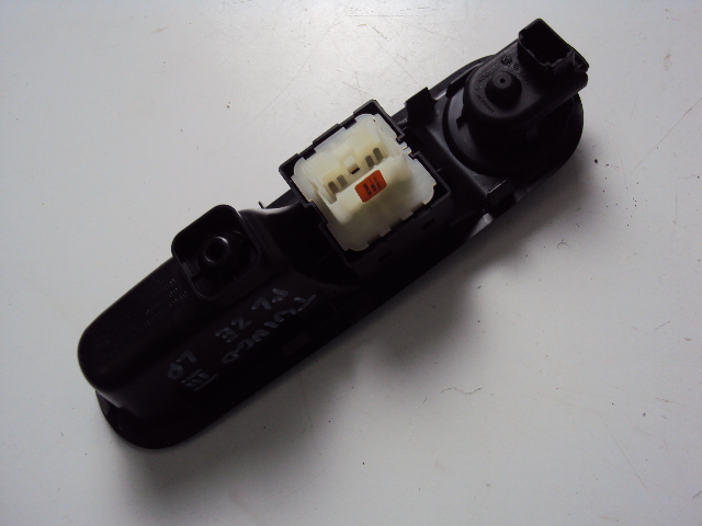 фото №4, Панель окон левый перед renault twingo iii ze fl