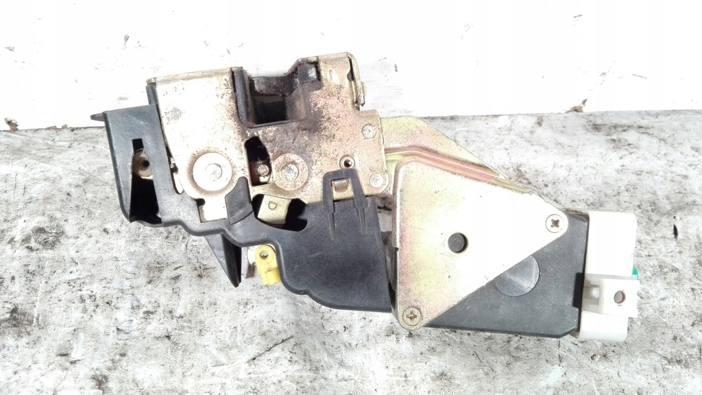 фото №1, Замок двері перед правий volvo v40 s40