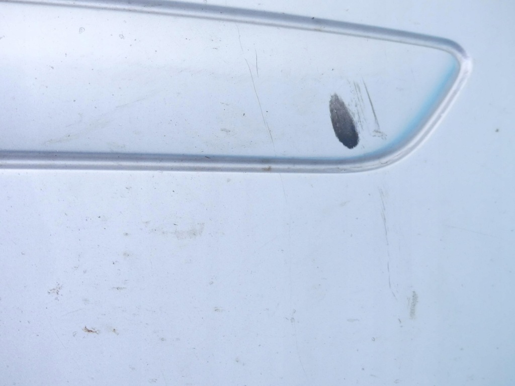 фото №9, Бампер перед volvo v50 04-07 сріблястий