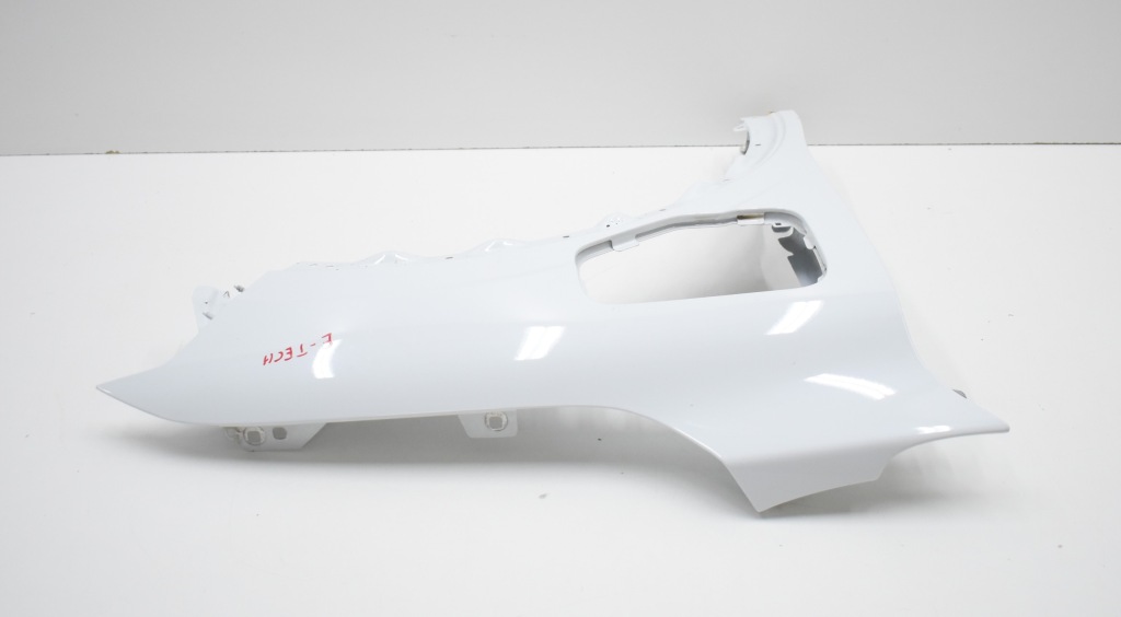 Renault megane v e tech e-tech крыло правая  перед передний оригинал с Разборки