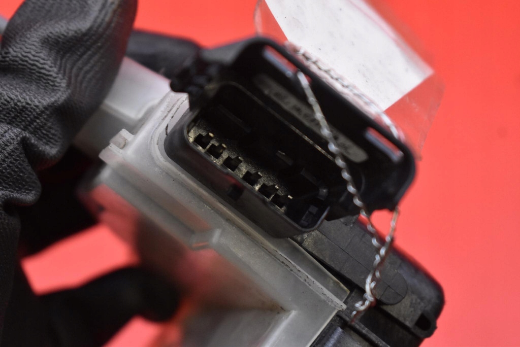 фото №7, Замок двері правий задня задній eu 16943874 peugeot e208 2 ii 136 km gt 21-