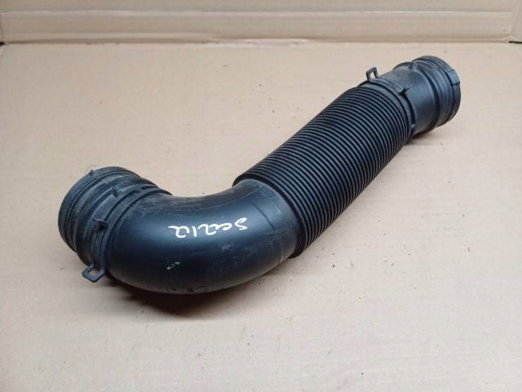 фото №2, Skoda scala труба шланг повітря 2q0129618a