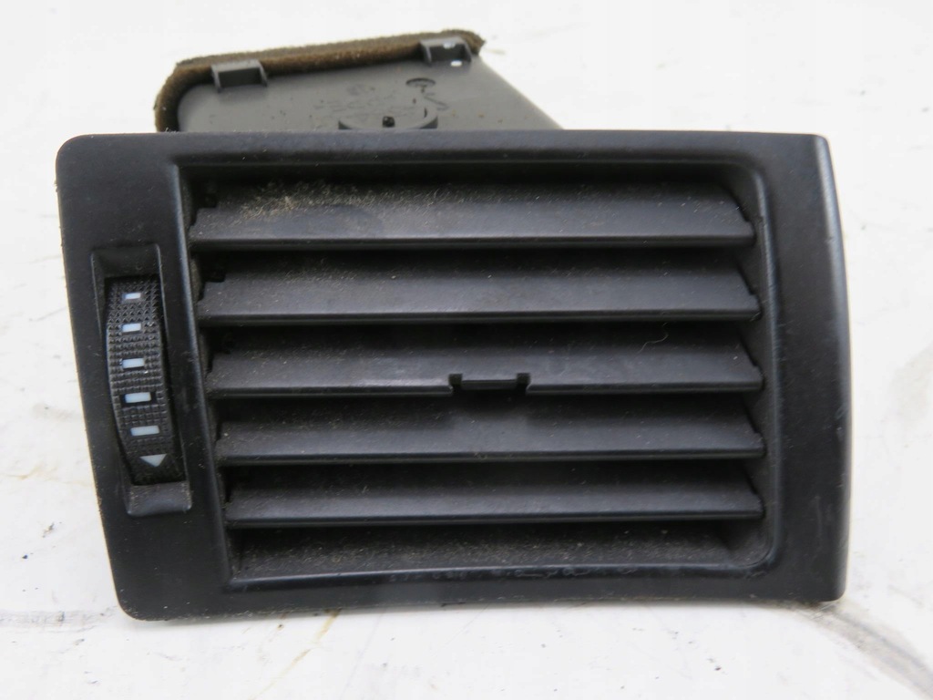 фото №8, Решітка обдув права audi a4 b6 8e2 8e0820902c