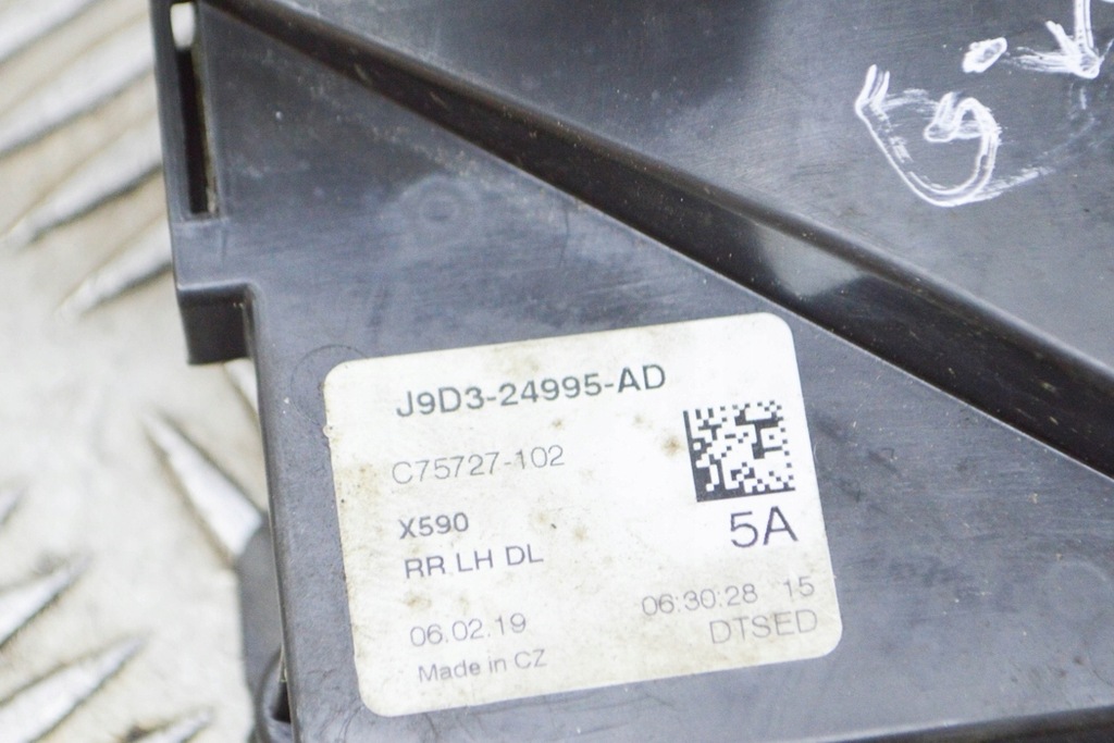 фото №7, Jaguar i-pace x590 ev400 awd замок дверь задних левых j9d3-24995-ad 294kw