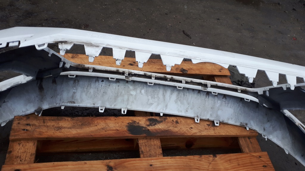 A4 b9 рестайлинг  бампер перед передний ly9c Оригинал