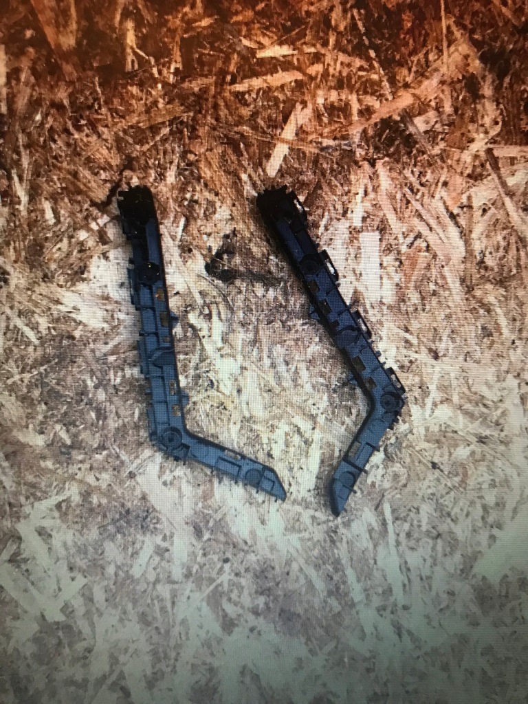 Купить Направляющая задний corolla e 21 sedan