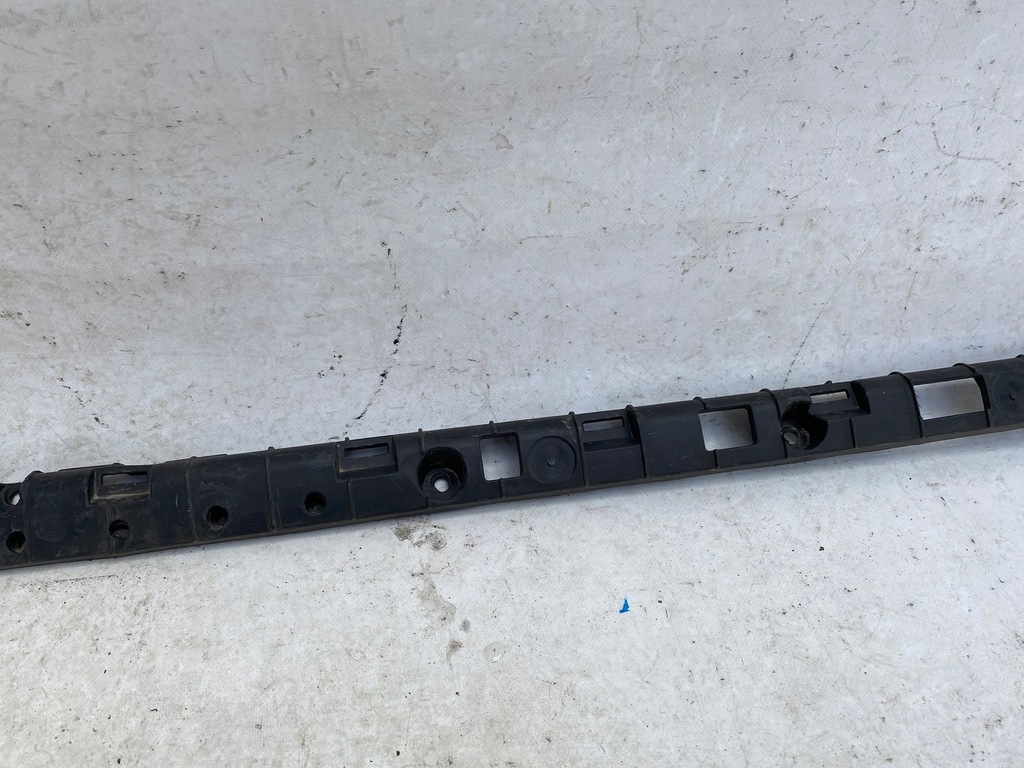 фото №10, Tesla model x 15- напрямна кронштейн поріг правий 1046691-00-b