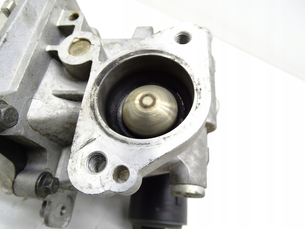 фото №13, Клапан egr радиатор выхлопных газов volvo v40 ii v60 i s60 ii xc60 i 2.0d 31370670