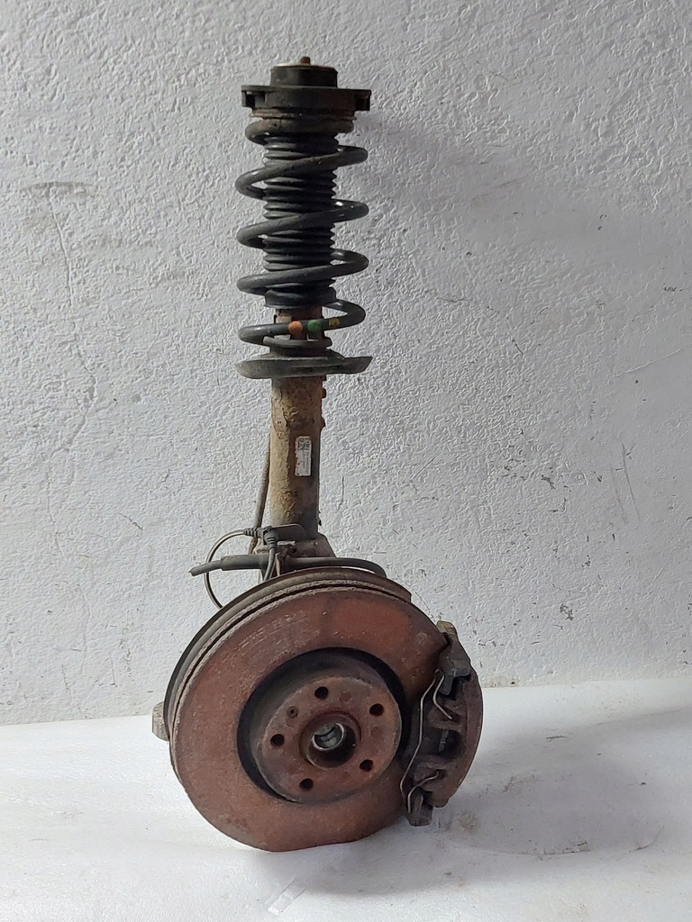 фото №1, Vw passat b7 mcperson правий поворотний кулак