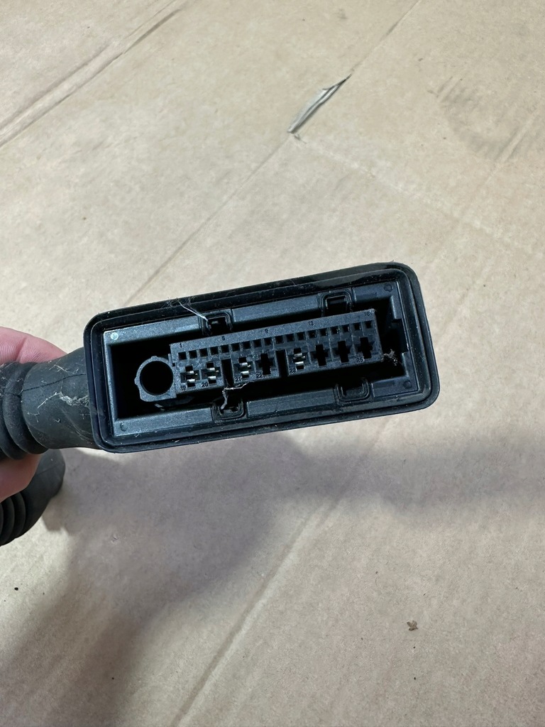 фото №4, Колодка двері лівий задня, ліва задня, джгут mercedes c klasa w205 des