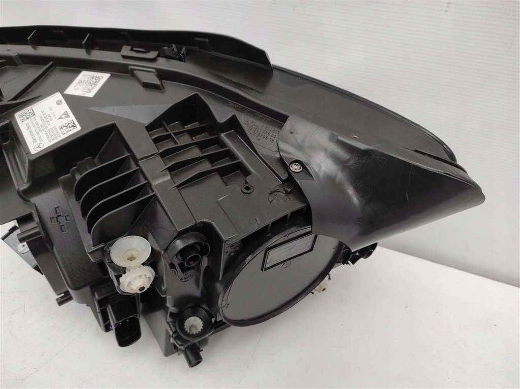 фото №11, Лампа права перед mercedes b 247 w247 full led