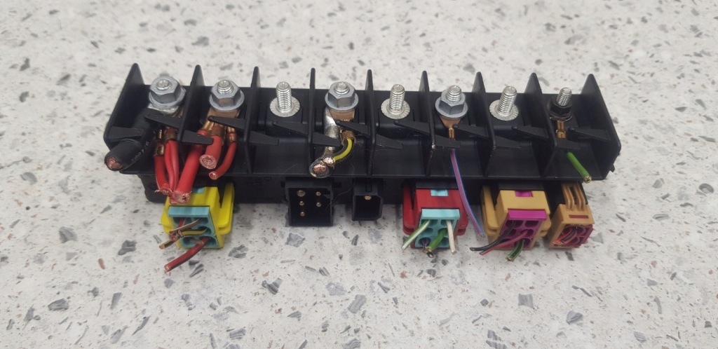 фото №1, Коробка запобіжників audi a4 b5 1.8 20v