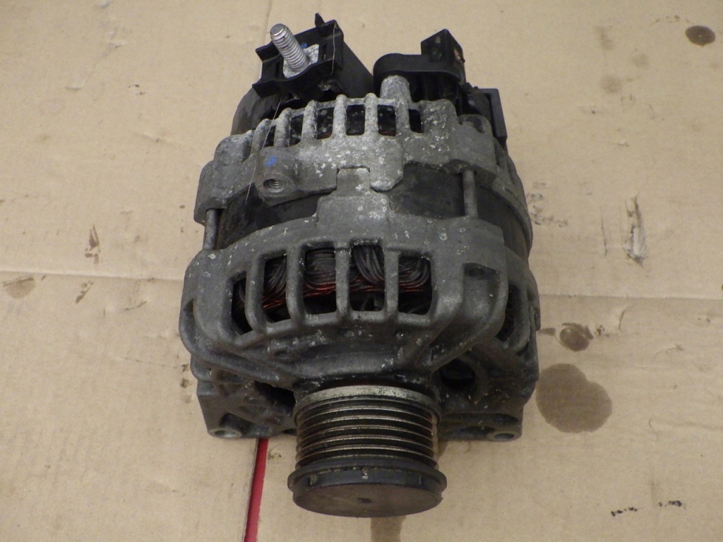 фото №1, Генератор mercedes a klasa w176 w246 0009063822