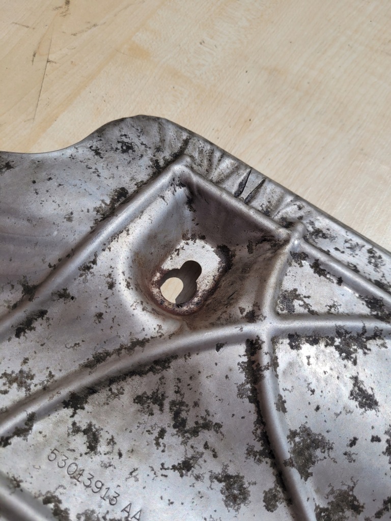 Jeep cherokee kk 07-12 2.8 crd накладка тепловая Недорого