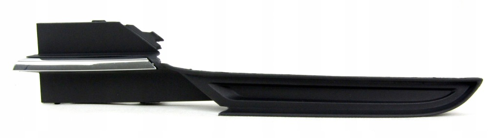 фото №1, Решётка радиатора решётка w бампер левая vw golf sportsvan 02.2014-