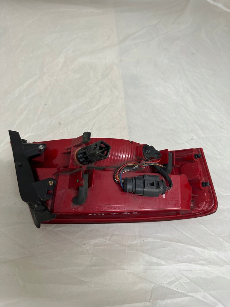 фото №8, Лампа правая задняя w крыло audi a5 coupe 8t0945095d