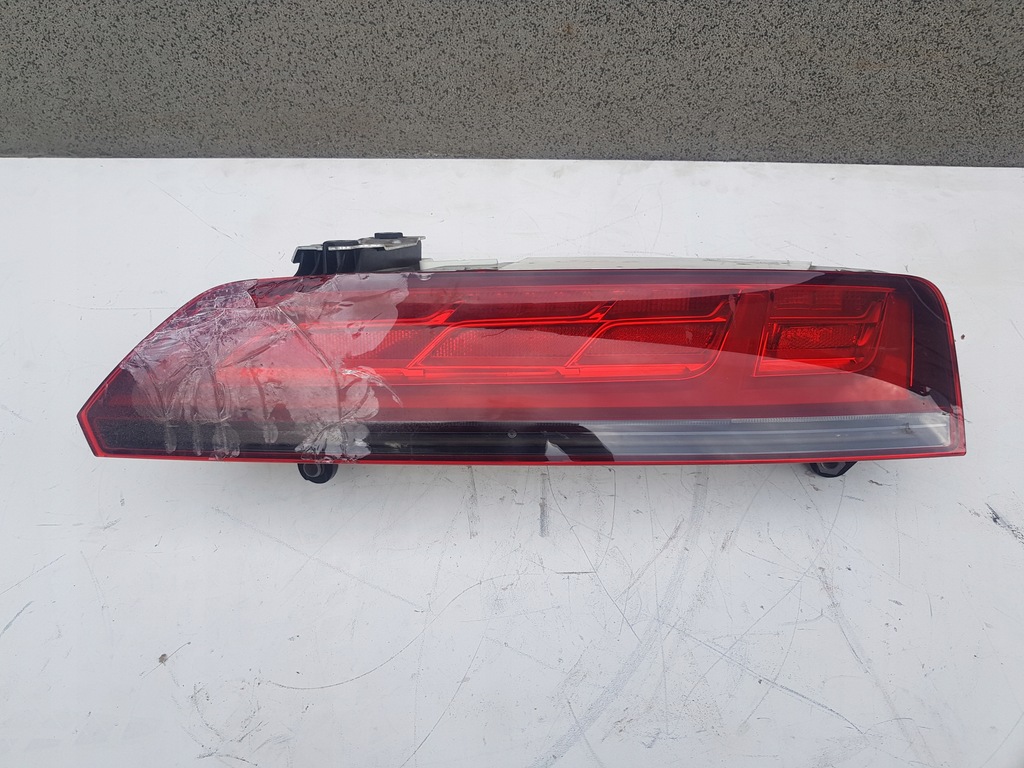 фото №1, Лампа задняя задняя правая audi r8 matrix 4s0945096 bardzo ładna