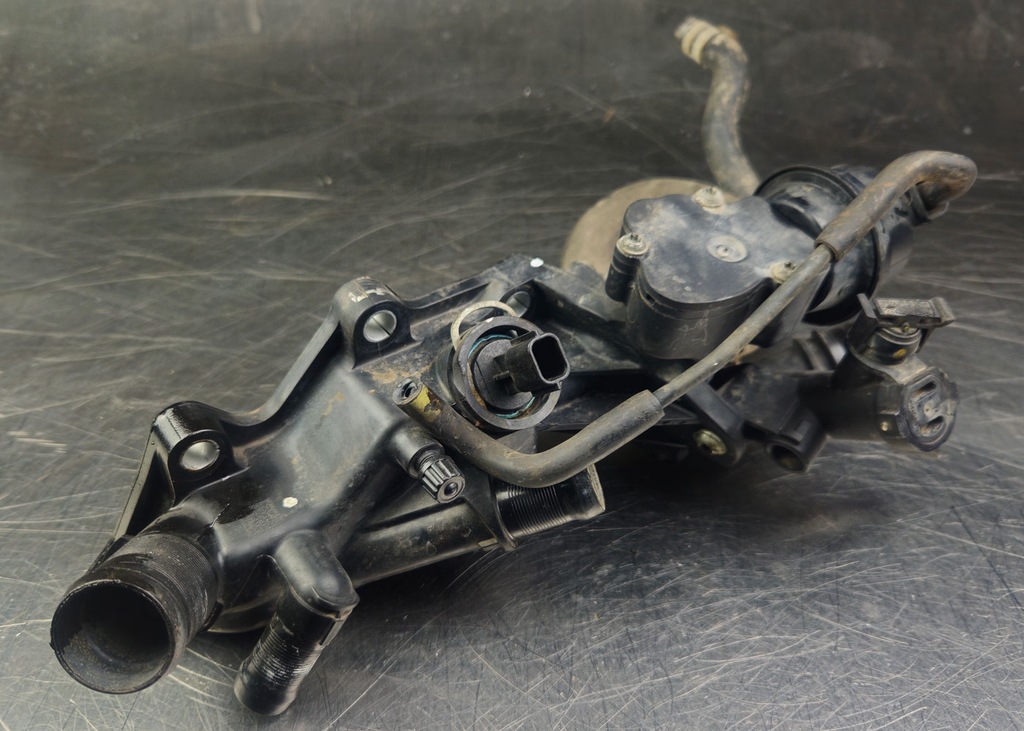 фото №5, Корпус термостата renault megane iii 1.2tce шланг 110601560r