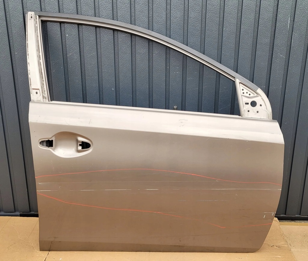 фото №1, Toyota auris ii 2 12- дверь перед передние правое