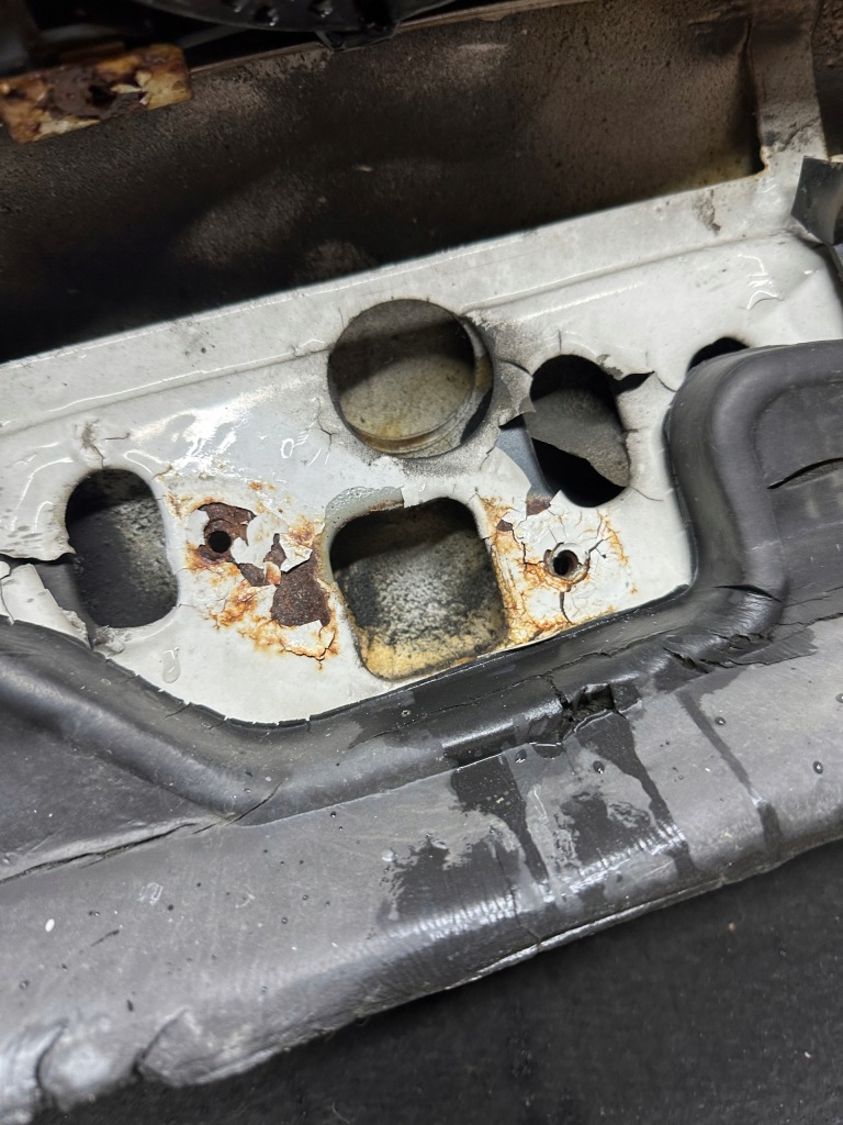 Капот кришка двигуна решітка радіатора mercedes sl w129 r129 a1298800185 Оригінал