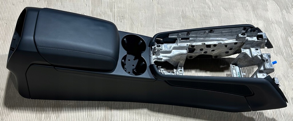 фото №7, Салон сидіння заднє сидіння обшивки оббивка porsche macan 95b