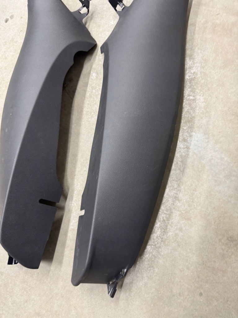 Накладка сидіння задній ліва права skoda octavia iv 4 5e6867766 5e6867765 в Україні